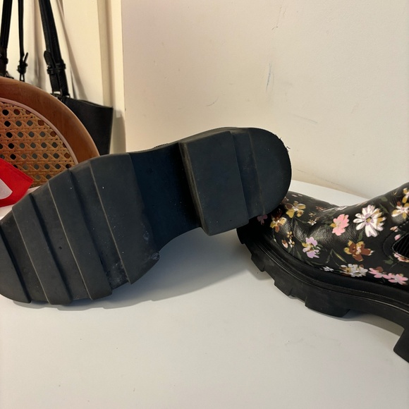 SANCTUARY WOMEN'S LEATHER FLORAL BOOTS, SIZE 7 Barely Worn! - Picture 4 of 5